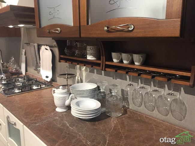 انواع مختلف کابینت شیشه ایی و نحوه تزیین آشپزخانه با آنها
