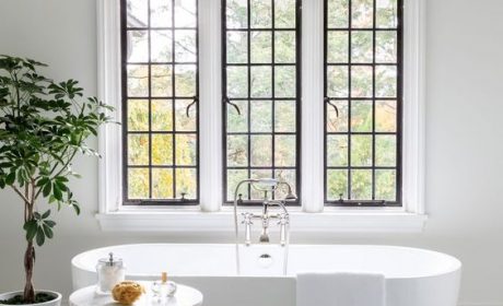 بررسی ویژگی‌های یک پنجره حمام، بزرگ یا کوچک؟ روشن یا تیره؟