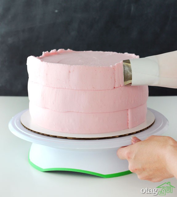 طرز تهیه کیک تولد خامه ای در خانه حرفه ای اما ساده!