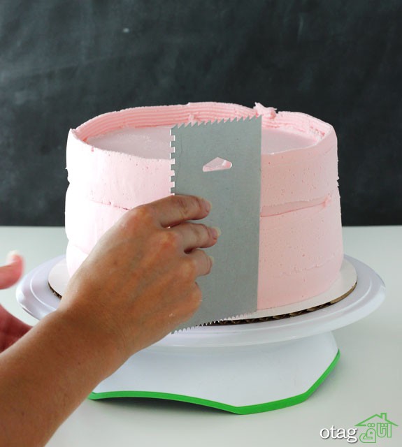 طرز تهیه کیک تولد خامه ای در خانه حرفه ای اما ساده!