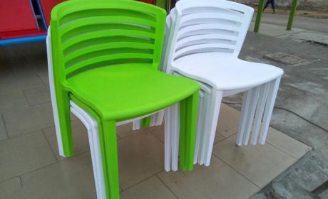 چه اطلاعاتی در مورد میز و صندلی از جنس پلاستیک می دانید؟