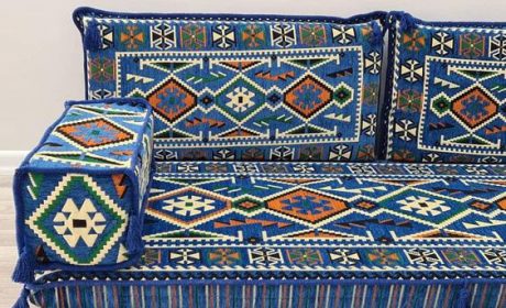 نکات و ایده های چیدمان پشتی منزل برای خانه بدون مبل و صندلی!