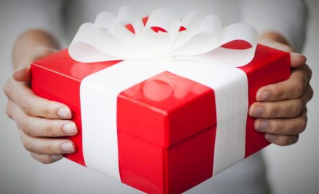 آیا برای خرید کادو، لوازم آرایشی و بهداشتی مناسب است یا اکسسوری ماشین؟