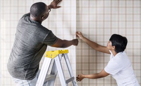 کاغذ دیواری اتاق نشیمن با توجه به سبک دکوراسیون چگونه باید باشد؟