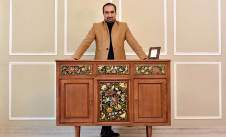 کنسول چوبی چیست؟ دست ساز همراه با هنر نقاشی