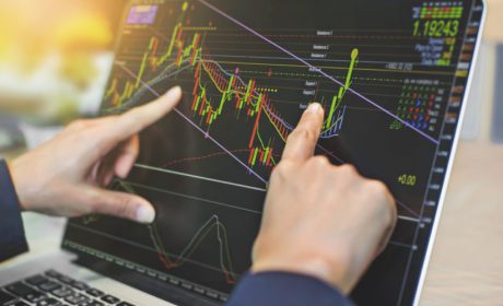 فارکس فکتوری چیست و بروکرها چه نقشی در آن ایفا می‌کنند؟
