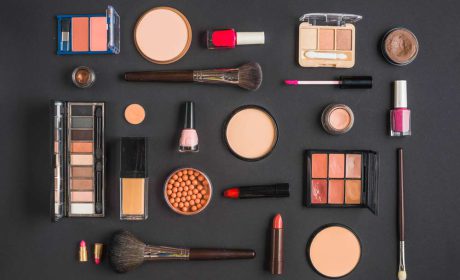 برای تهیه لوازم آرایش صورت و آرایش لب چه برندهایی را پیشنهاد می کنید؟
