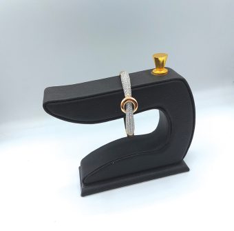 خرید 41 مدل استند جواهرات بسیار شیک و لاکچری
