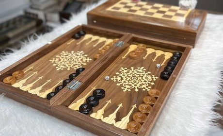 ۵ نکته کلیدی برای خرید تخته نرد خاتم: چه چیزهایی را باید در نظر بگیرید؟