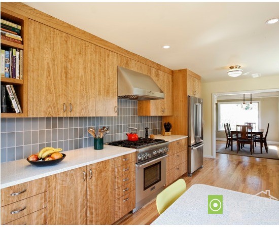 دکوراسیون آشپزخانه مدرن با کابینت های چوبی و ام دی اف مدرن